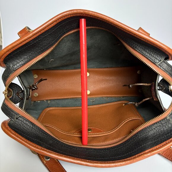 Vintage Dooney & Bourke Shoulder Bag Black All Weather Leather Tan Trim … - Picture 7 of 10